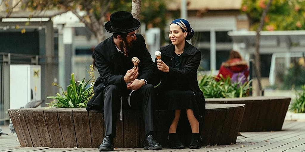 screenshot from Pink Lady, opening film