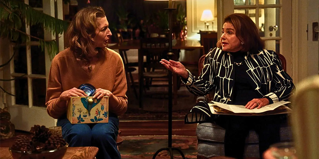 Alysia Reiner and Tovah Feldshuh in We Should Eat